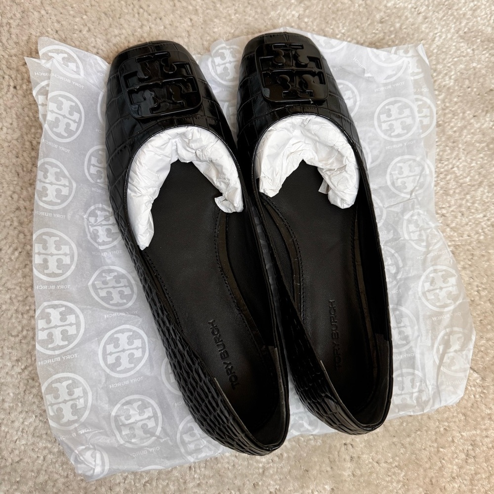 Tory Burch Georgia Ballet Soft Croco Emboss in Perfect Black.